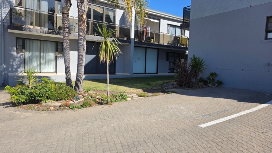 2 Bedroom Property for Sale in Hartenbos Central Western Cape